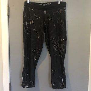 Lightning pattern Nike leggings
